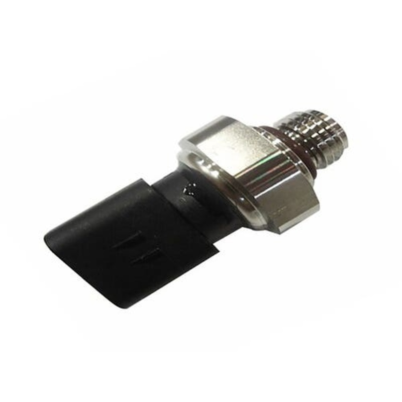 Fuel Pressure Sensor fits John Deere 7200R 7215R 7230R 8225R 8235R 8245R 8260R 8270R 8285R 8295R 8310R 8320R 8320RT 8335R 8345R 8345RT 8360R RE538128