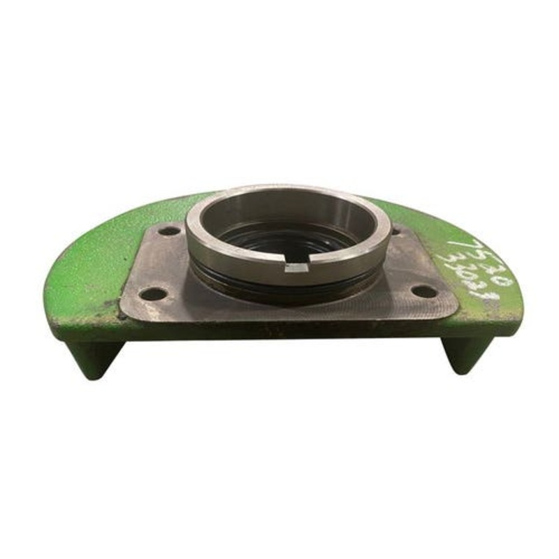Used Clutch Housing Quill fits John Deere 7200 7210 7400 7405 7410 7420 7500 7505 7510 7520 7630 7720 7730 7820 7830 7930 7610 7710 7810 R115202